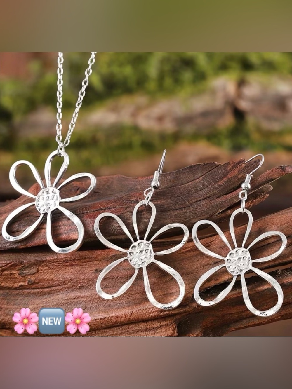Boho Flower Petal Necklace & Earrings Set - ~New~